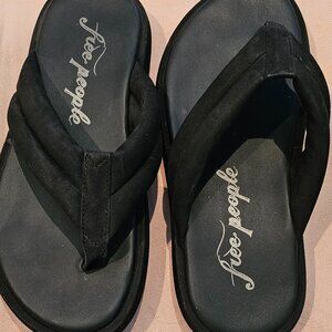 Free People flip flops with platform, size 6, worn twice